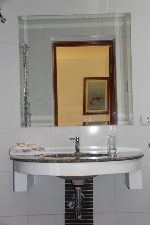 Hotel Casa Cesar Tumbes Exterior photo